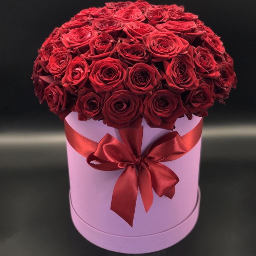 Купить на заказ 51 красная роза в коробке с доставкой в Аягозе