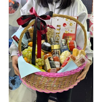 Новогодняя корзина «Продуктовая» Новогодняя корзина «Продуктовая»