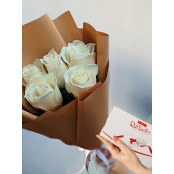 Комбо 5 роз+ Raffaello Комбо 5 роз+ Raffaello