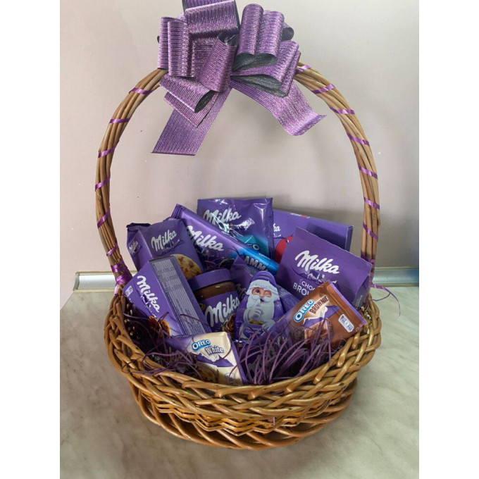 Корзина сладостей 8
